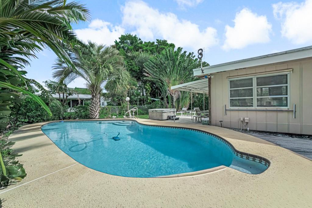 Palm Beach Shores - Residential