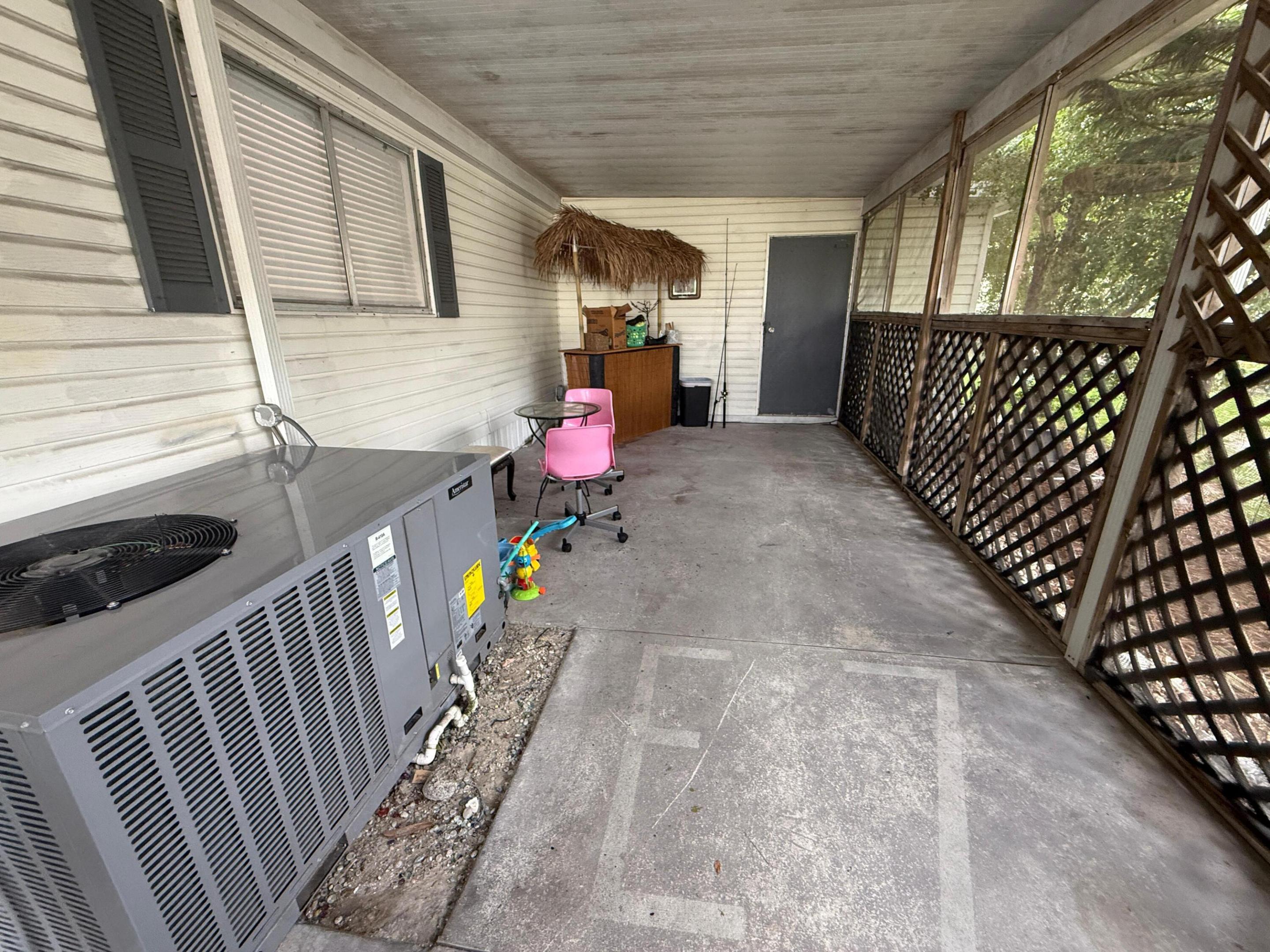 Lake Worth Village - Residential
