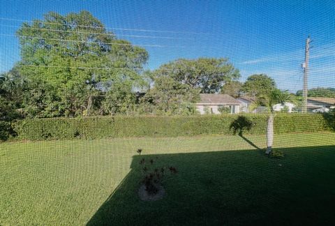 Tiny photo for 200 Ventnor L #200, Deerfield Beach, FL 33442 (MLS # B26008186)