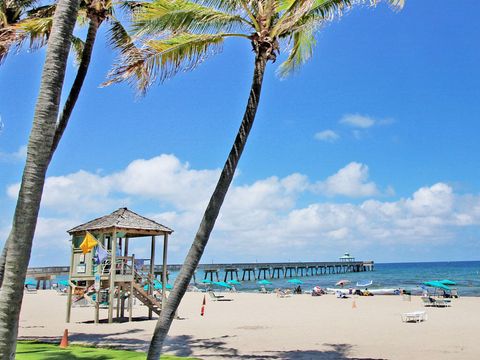 Tiny photo for 200 Ventnor L #200, Deerfield Beach, FL 33442 (MLS # B26008186)