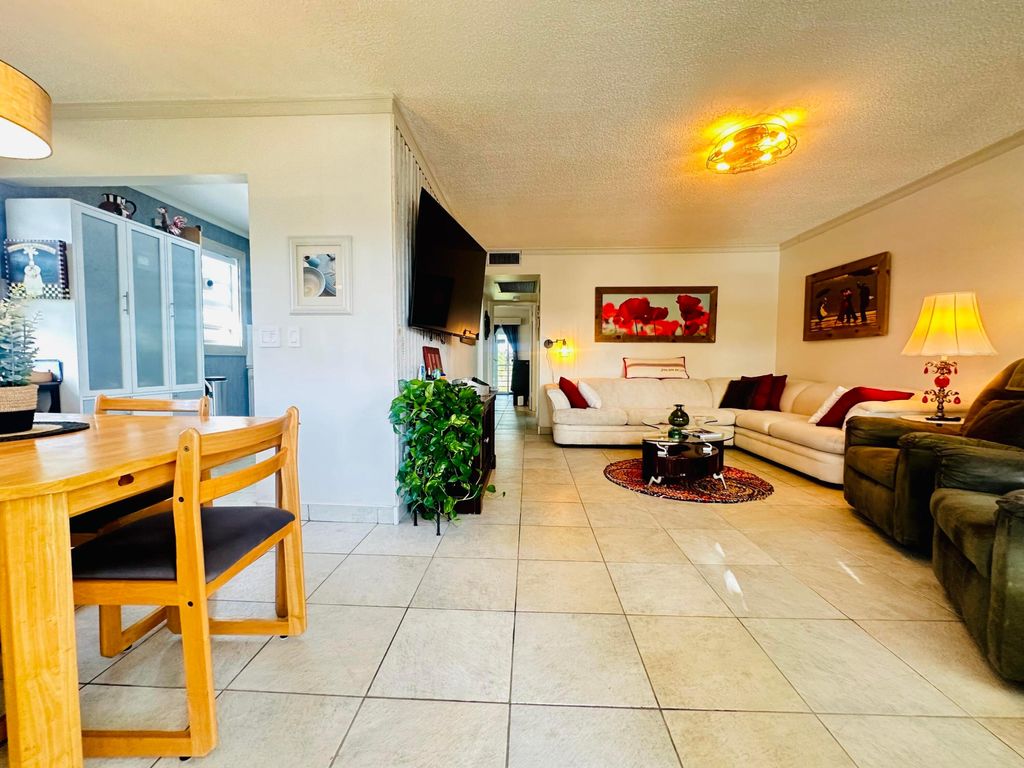 Photo of 200 Ventnor L #200, Deerfield Beach, FL 33442 (MLS # B26008186)