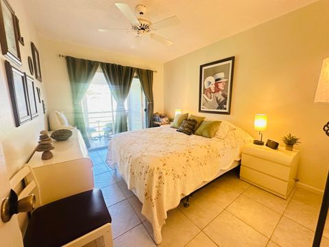 Tiny photo for 200 Ventnor L #200, Deerfield Beach, FL 33442 (MLS # B26008186)
