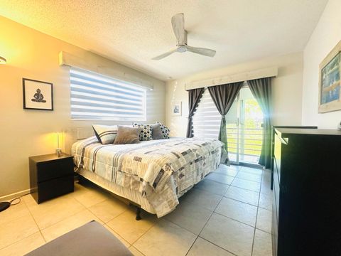 Tiny photo for 200 Ventnor L #200, Deerfield Beach, FL 33442 (MLS # B26008186)