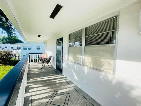 Tiny photo for 200 Ventnor L #200, Deerfield Beach, FL 33442 (MLS # B26008186)