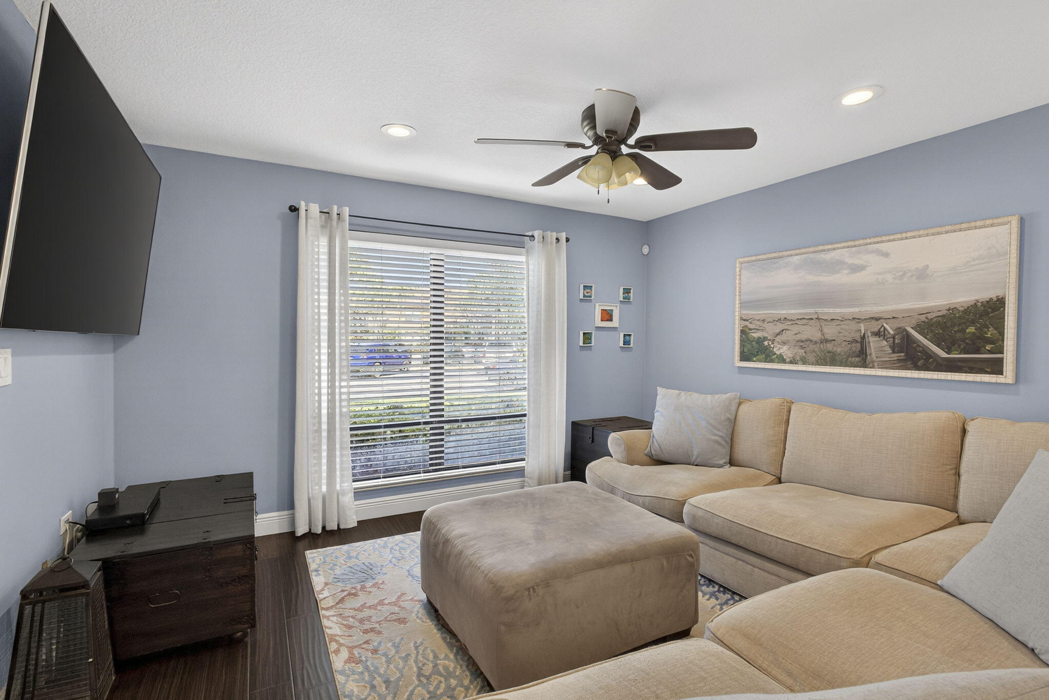 SANDTREE - Residential