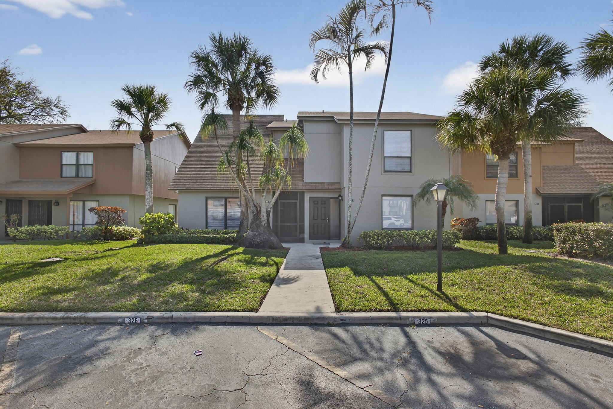 SANDTREE - Residential