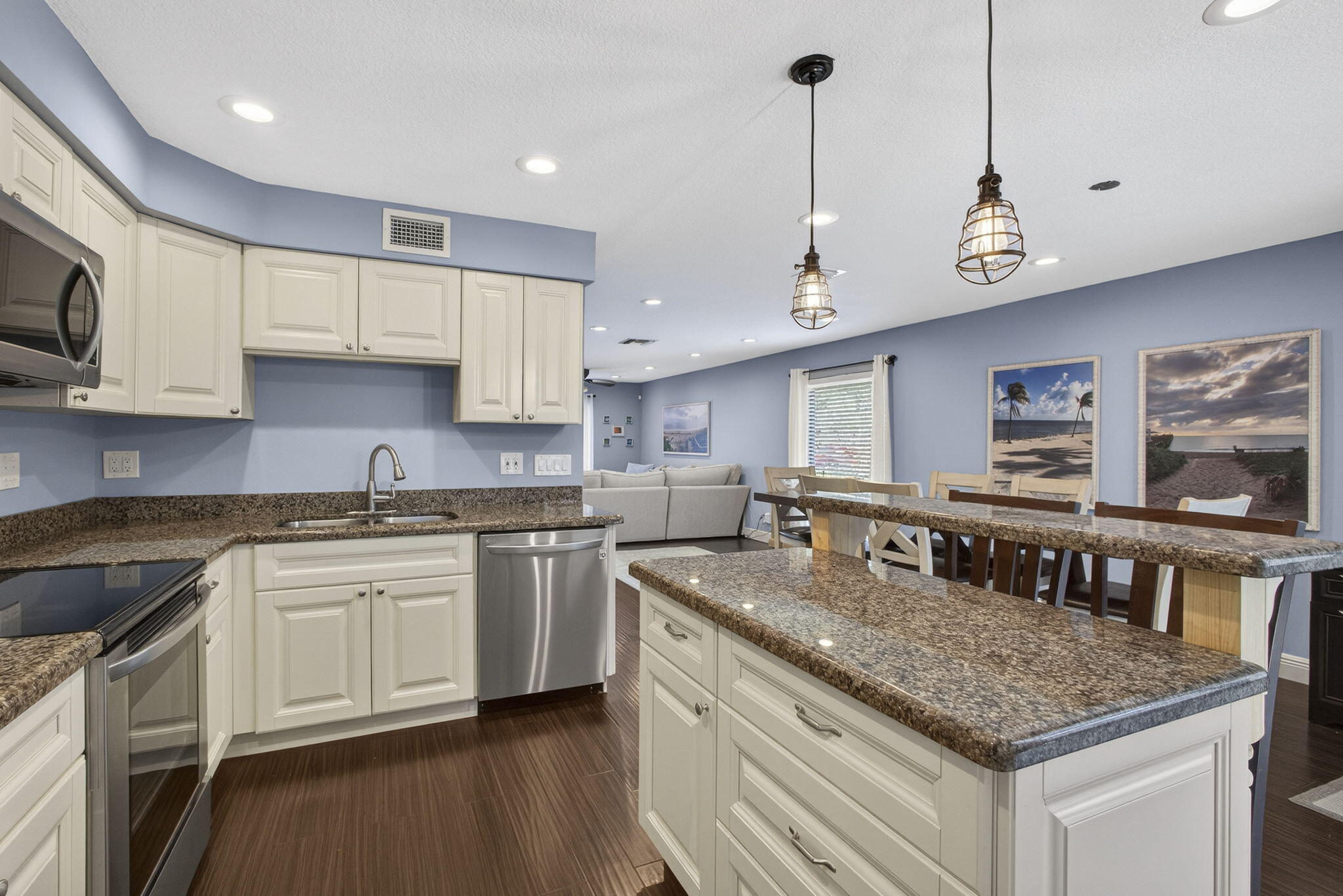 SANDTREE - Residential