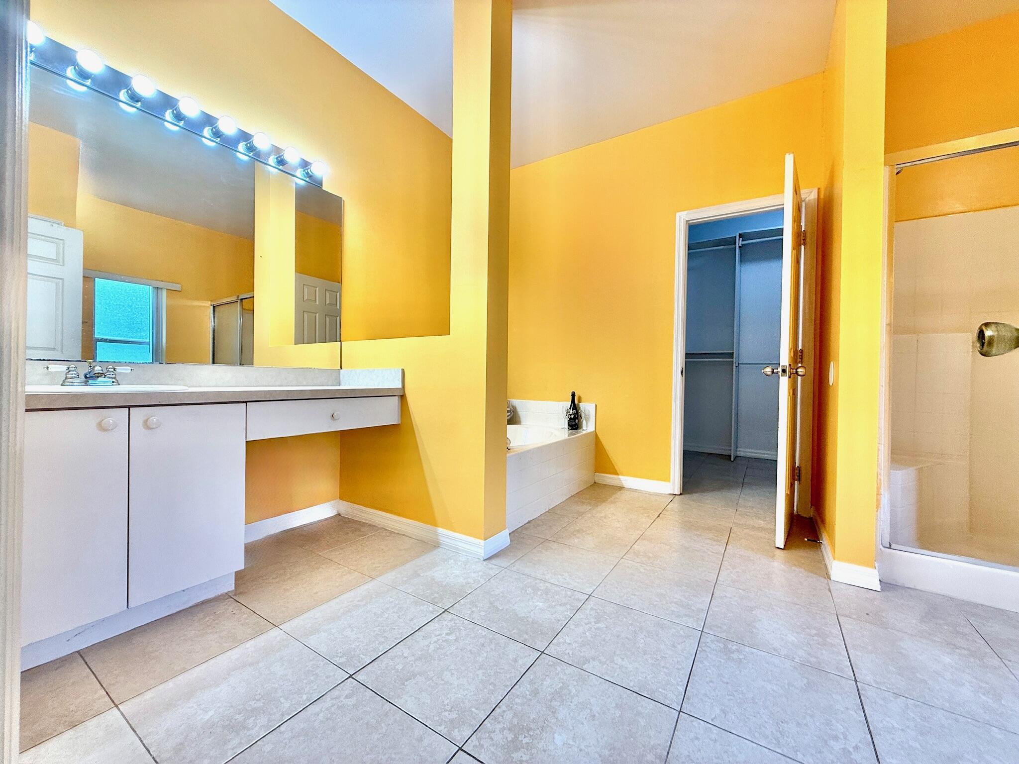 PORT ST LUCIE SECTION 18 - Residential Lease