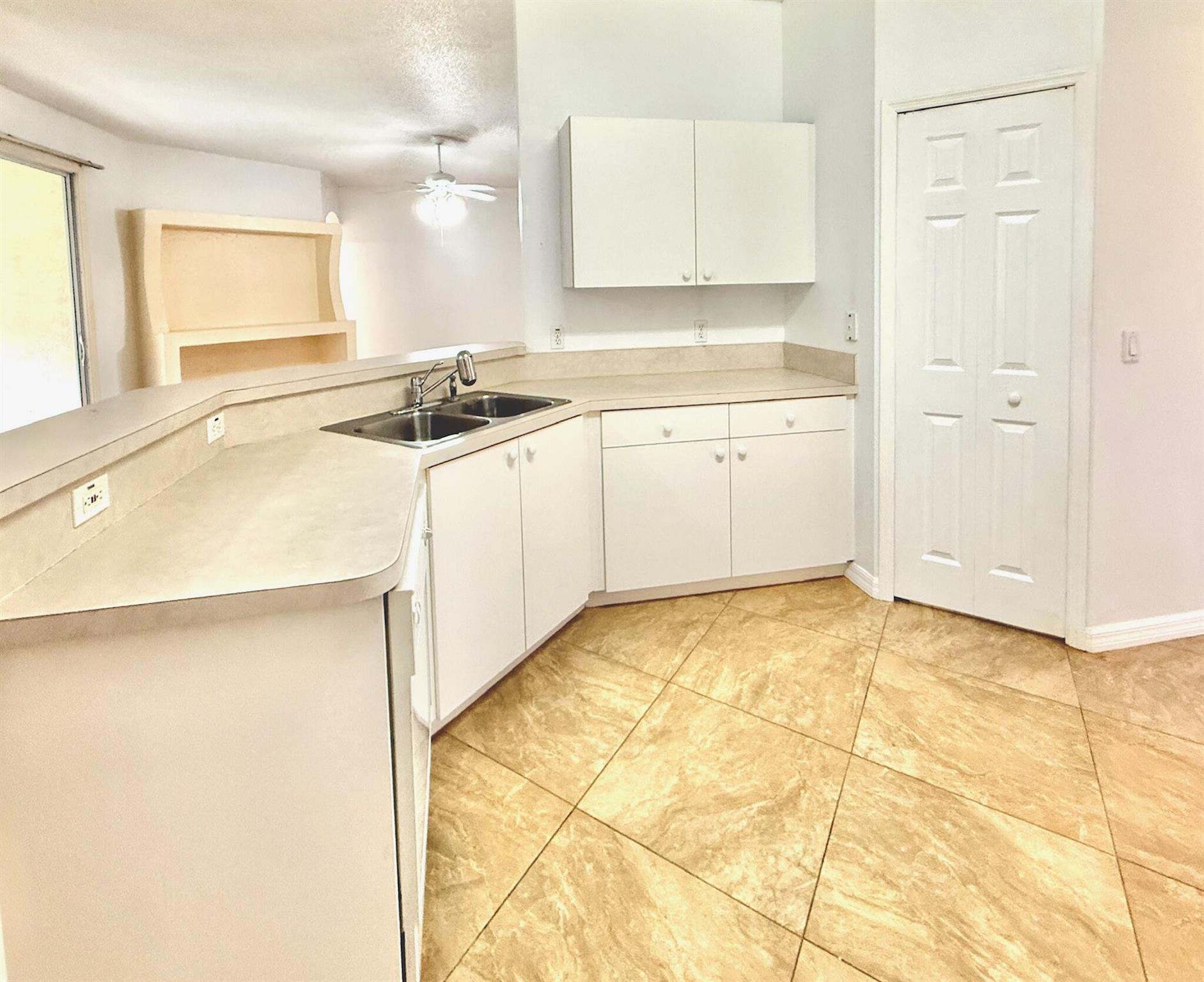 PORT ST LUCIE SECTION 18 - Residential Lease