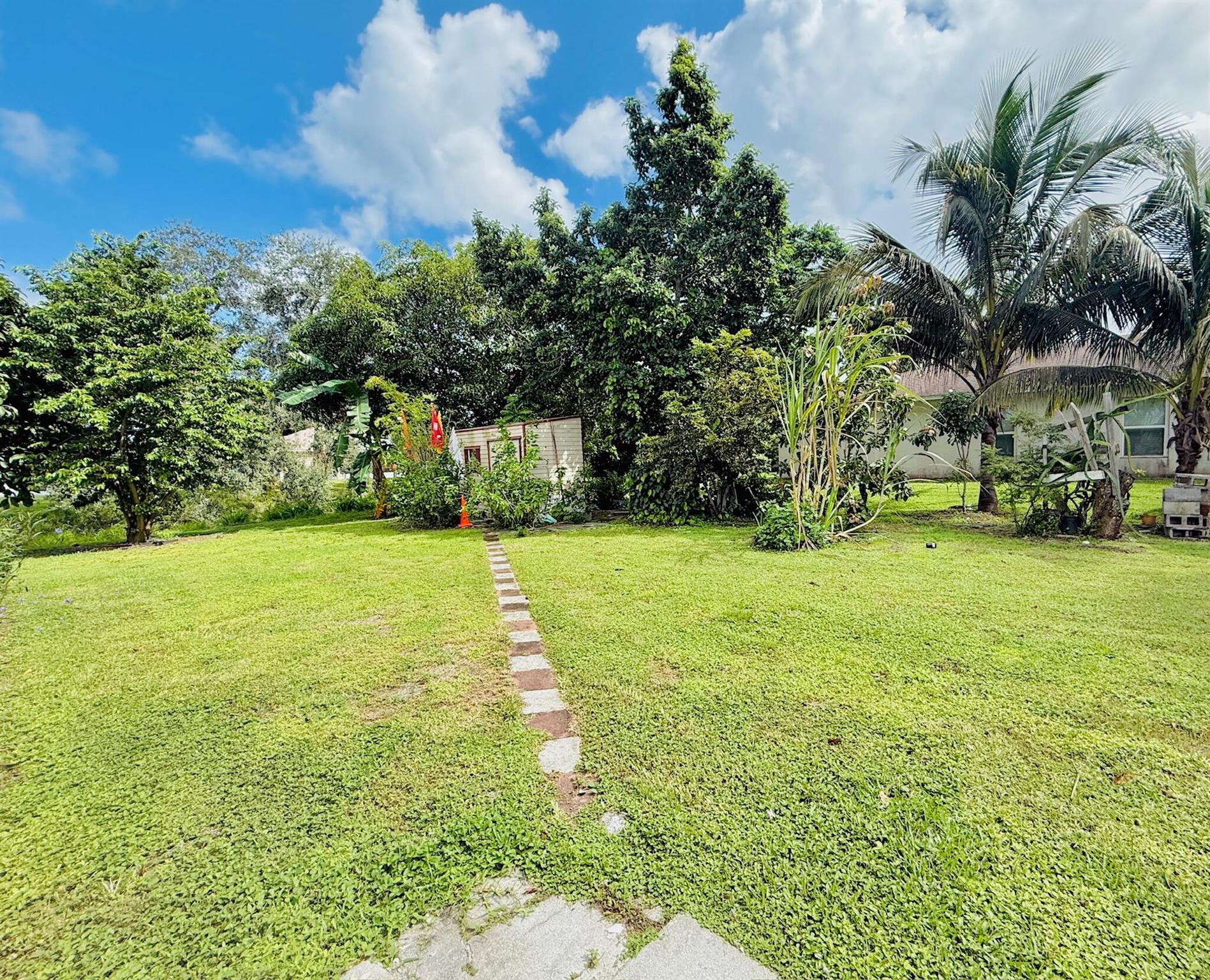 PORT ST LUCIE SECTION 18 - Residential Lease