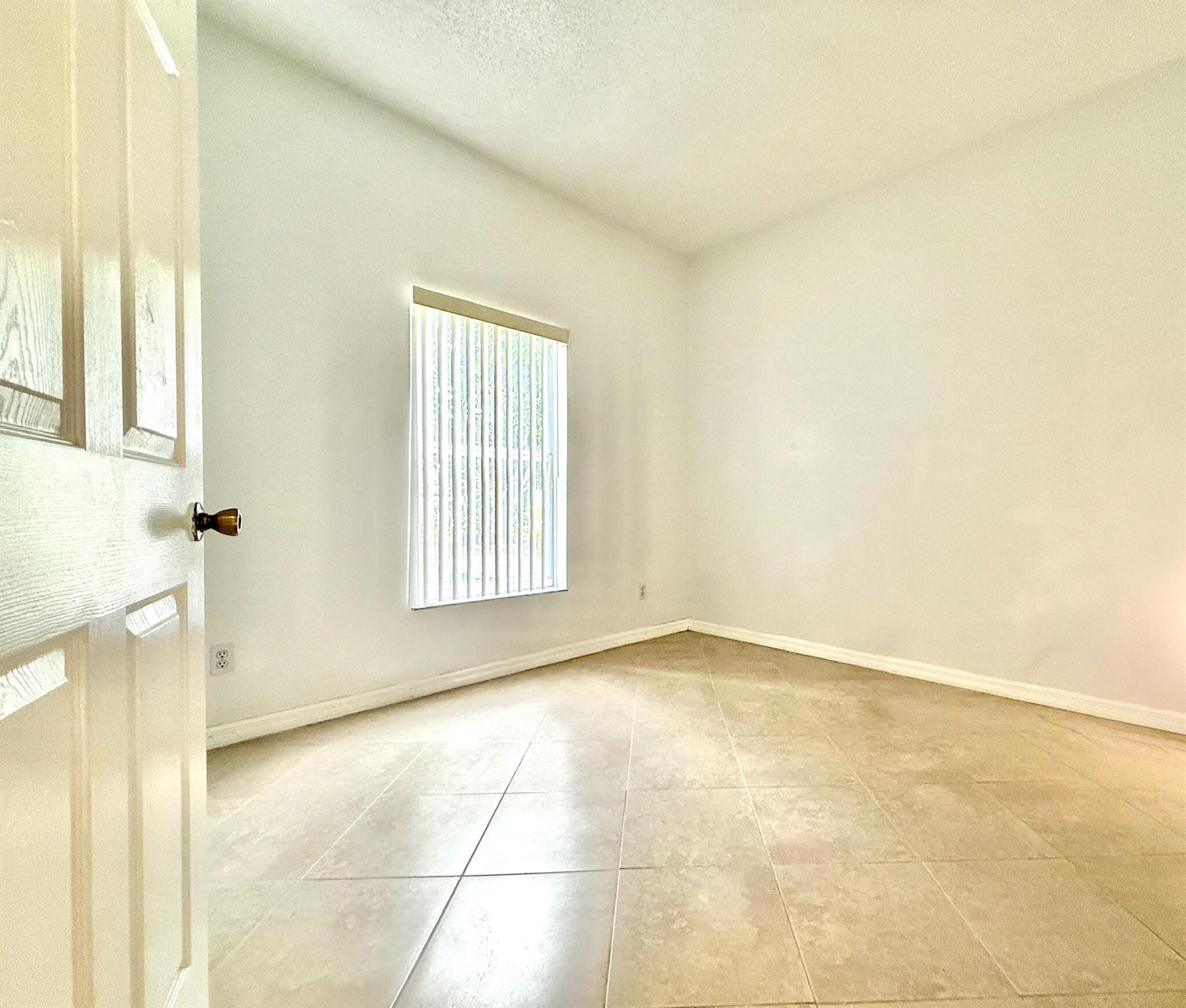 PORT ST LUCIE SECTION 18 - Residential Lease