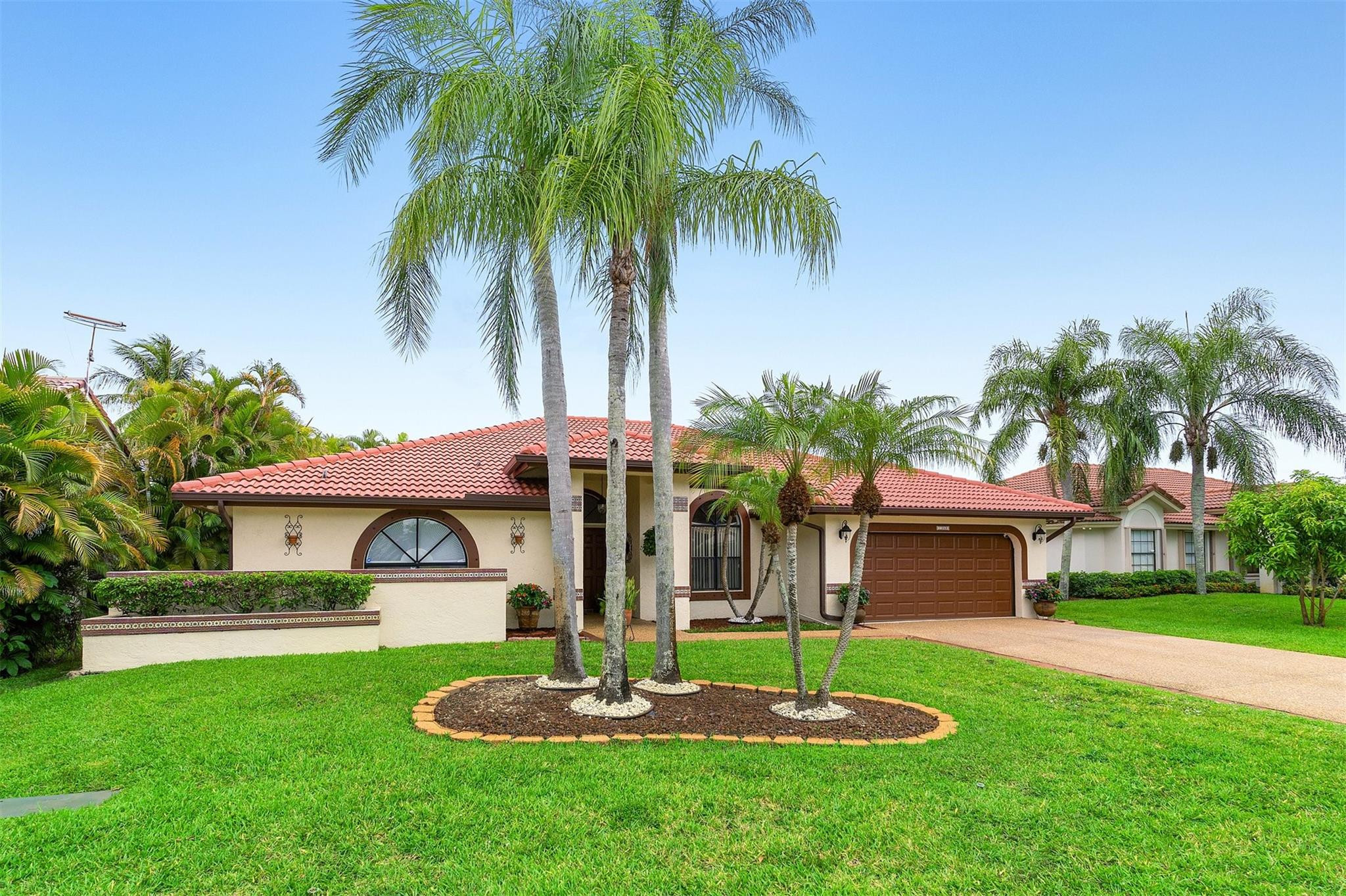 West Glen 128-3 B - Residential