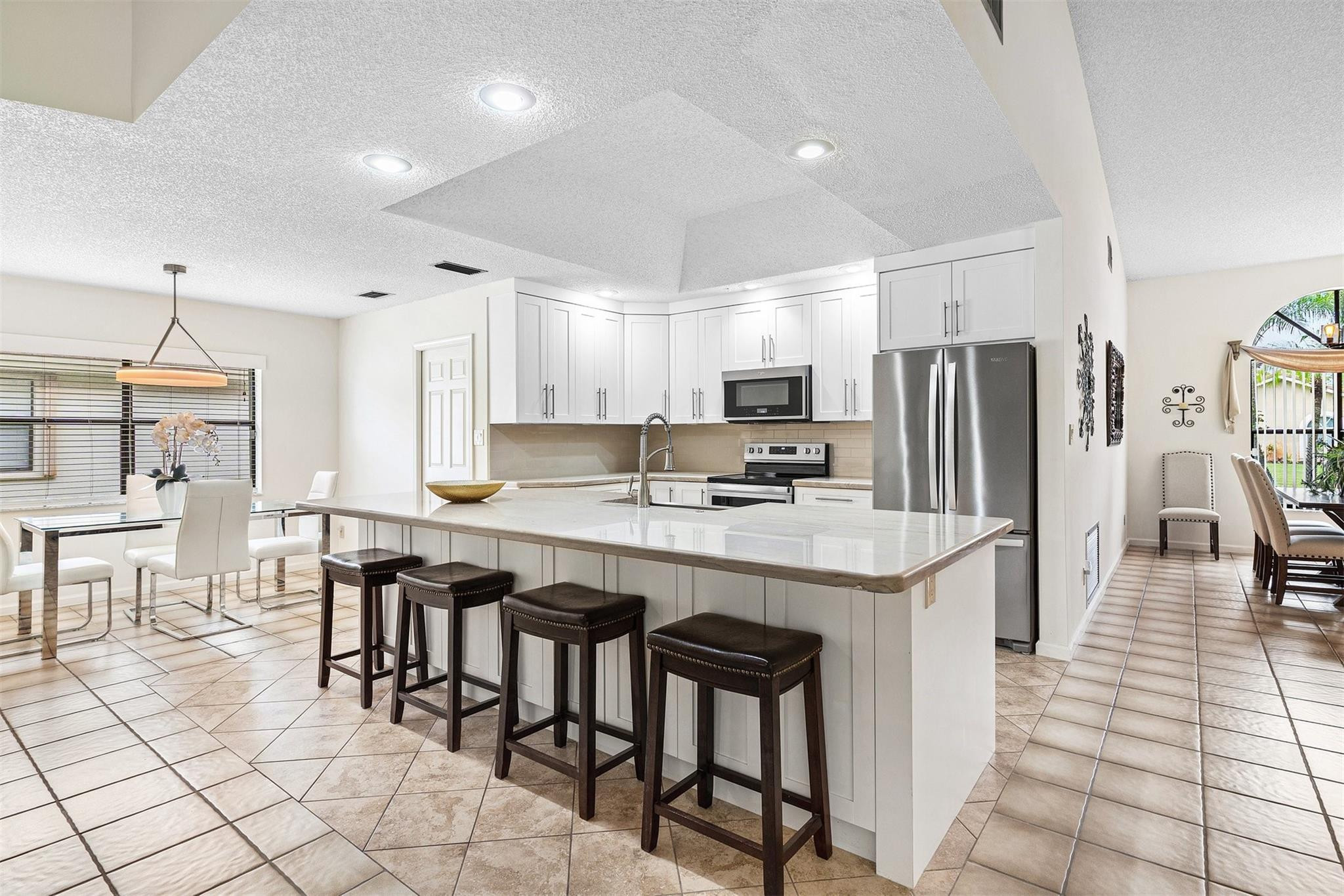 West Glen 128-3 B - Residential