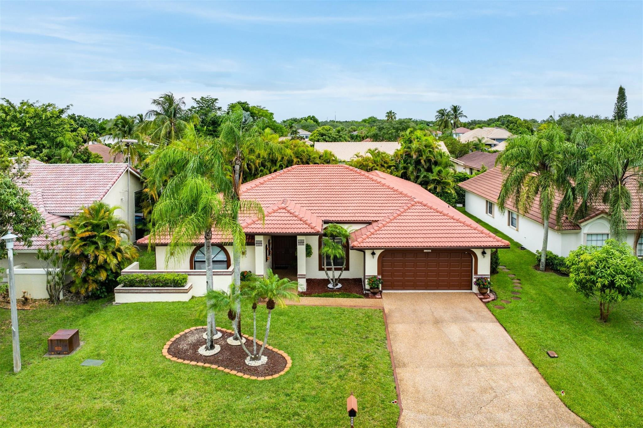 West Glen 128-3 B - Residential