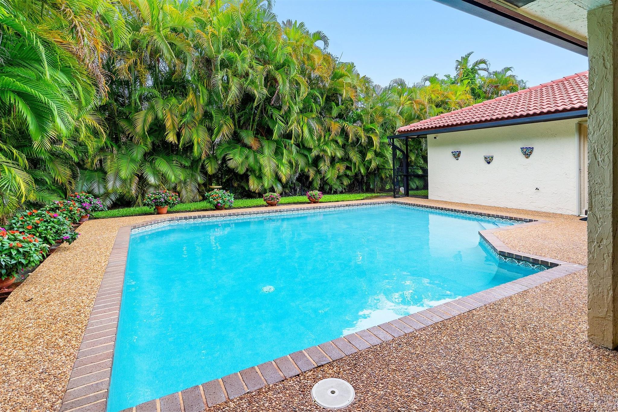 West Glen 128-3 B - Residential