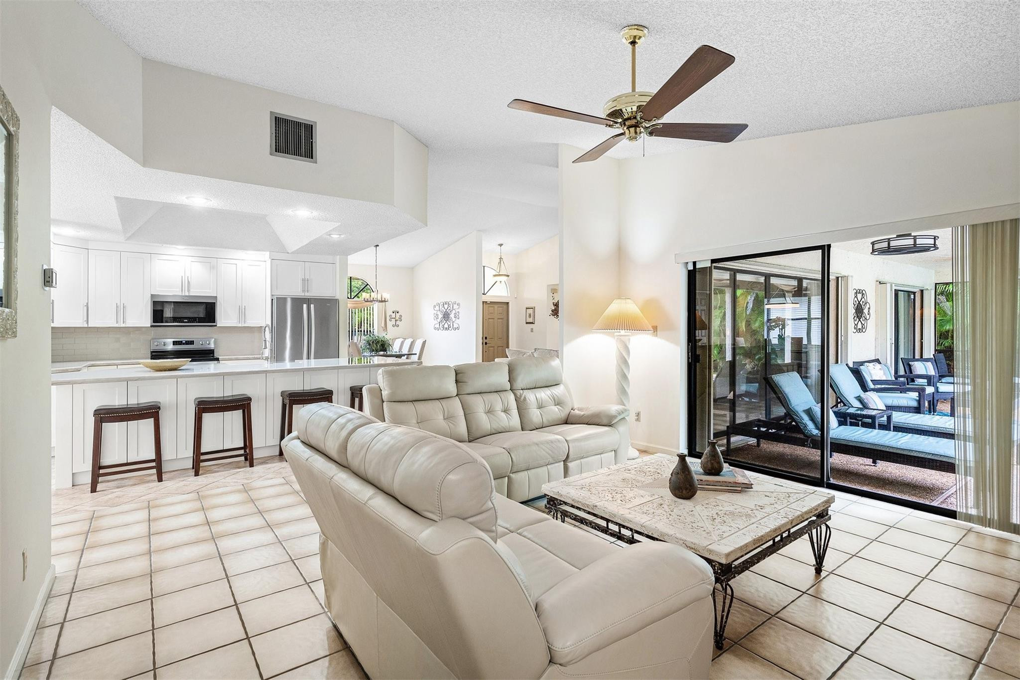 West Glen 128-3 B - Residential