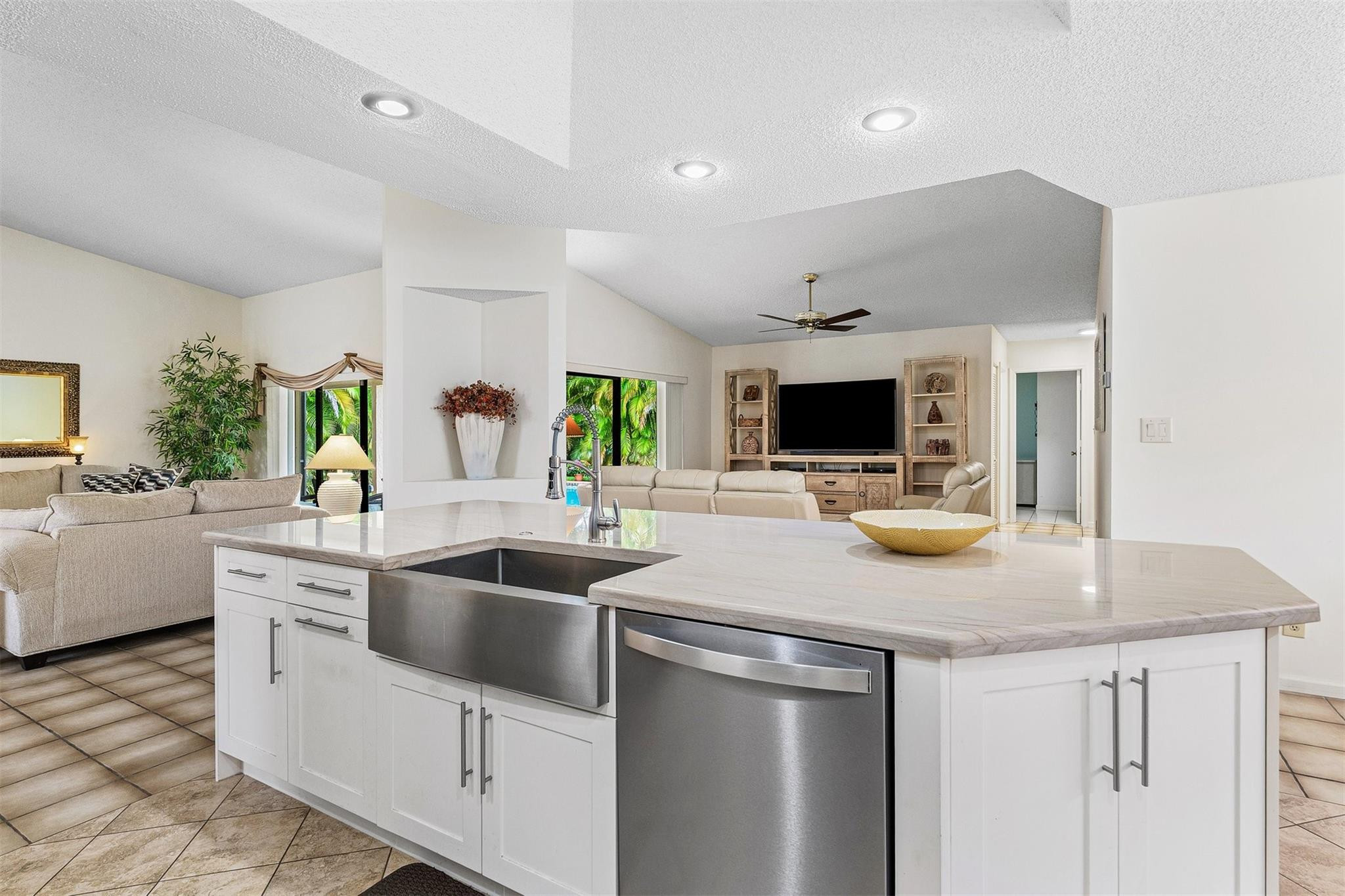 West Glen 128-3 B - Residential