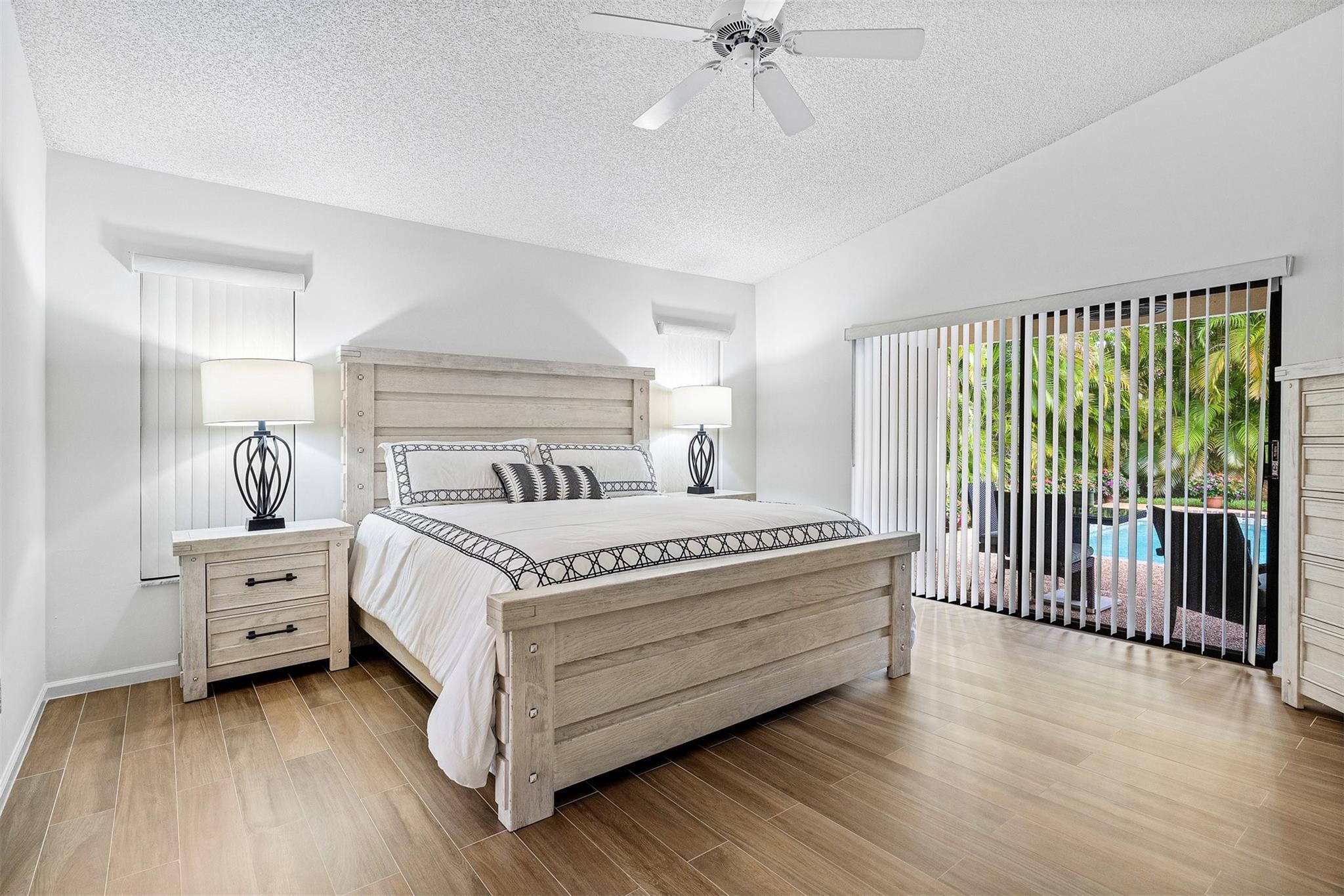 West Glen 128-3 B - Residential