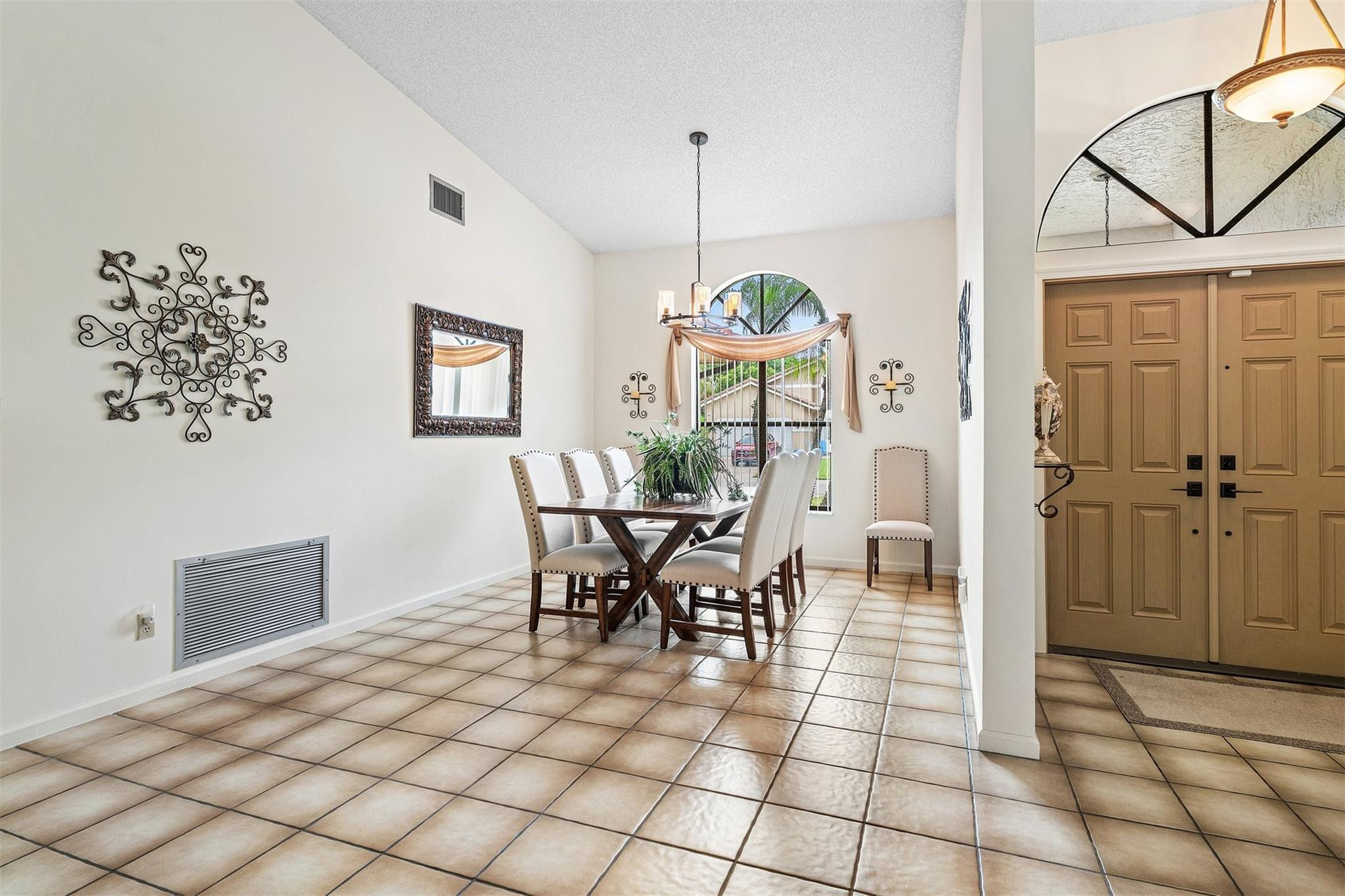 West Glen 128-3 B - Residential