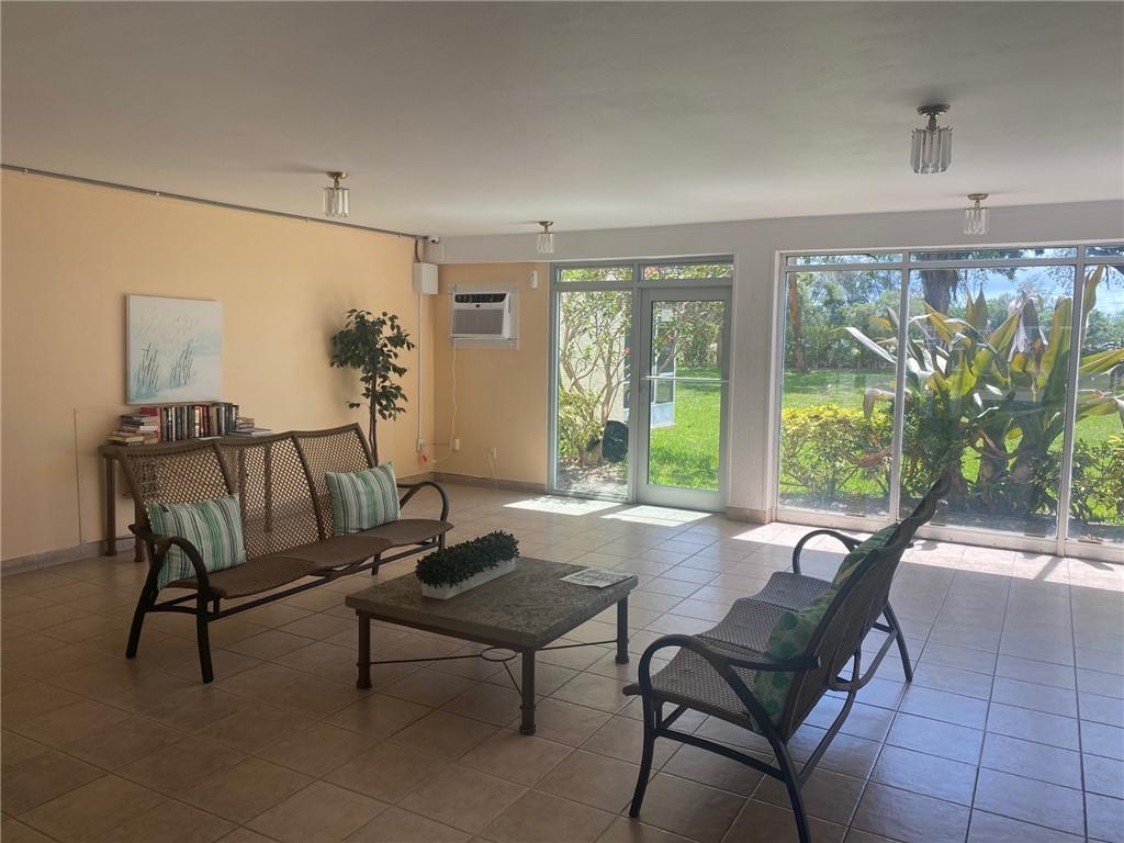 Boca Teeca Condo Unit 03 - Residential