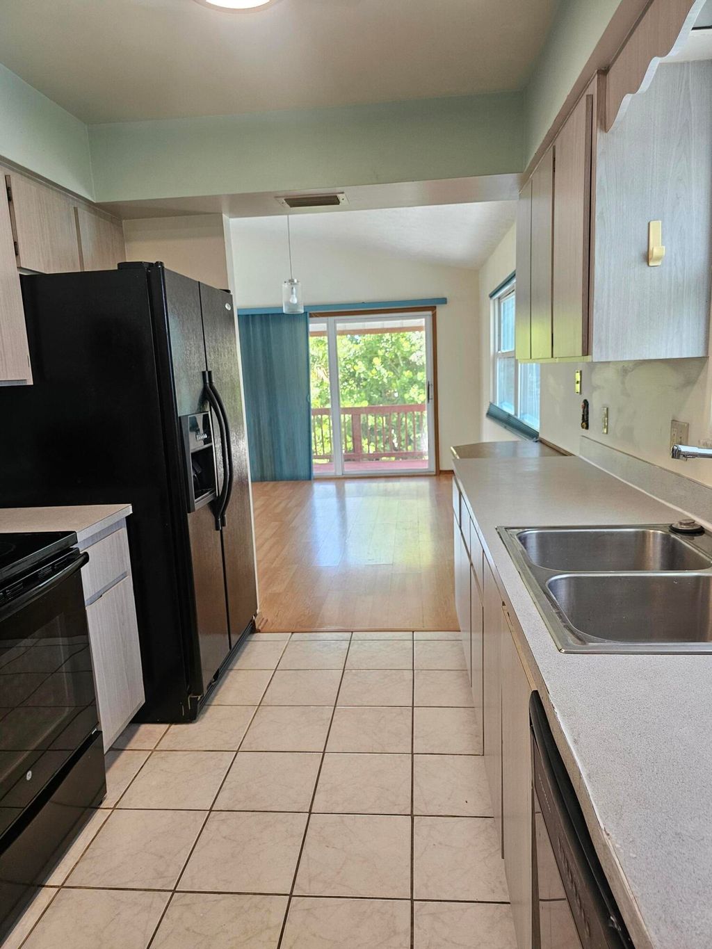 Photo of 1801 St Lucie Ct, Fort Pierce, FL 34949 (MLS # R11072023)