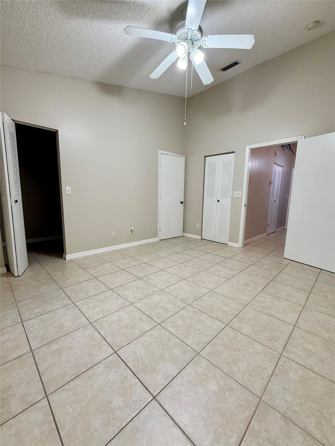 PELICAN POINTE - Residential Lease