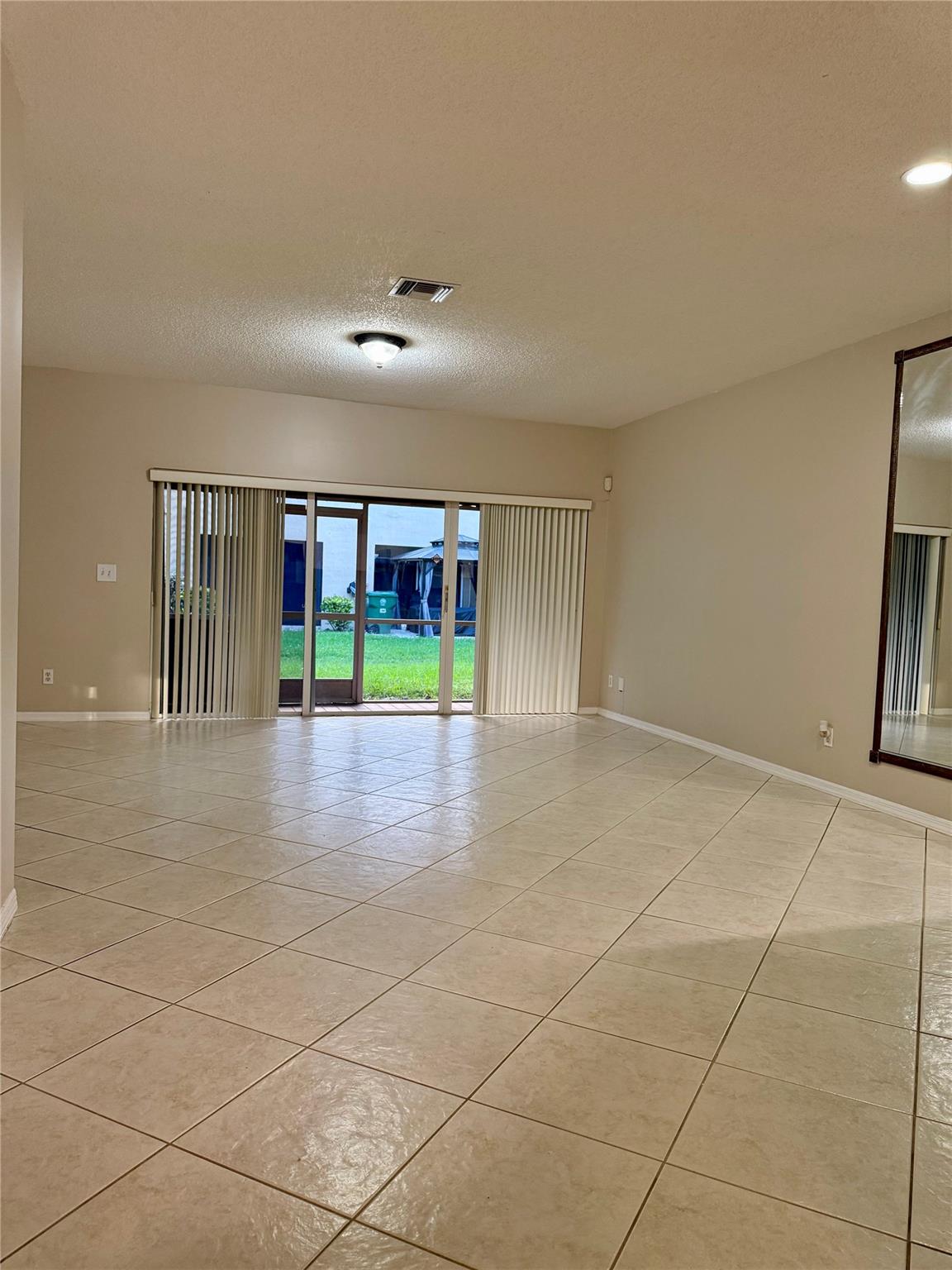 PELICAN POINTE - Residential Lease