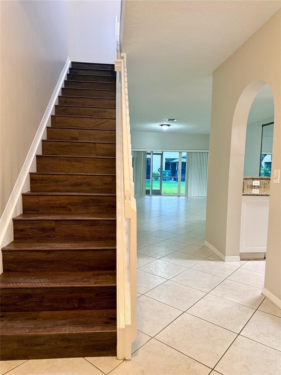 PELICAN POINTE - Residential Lease