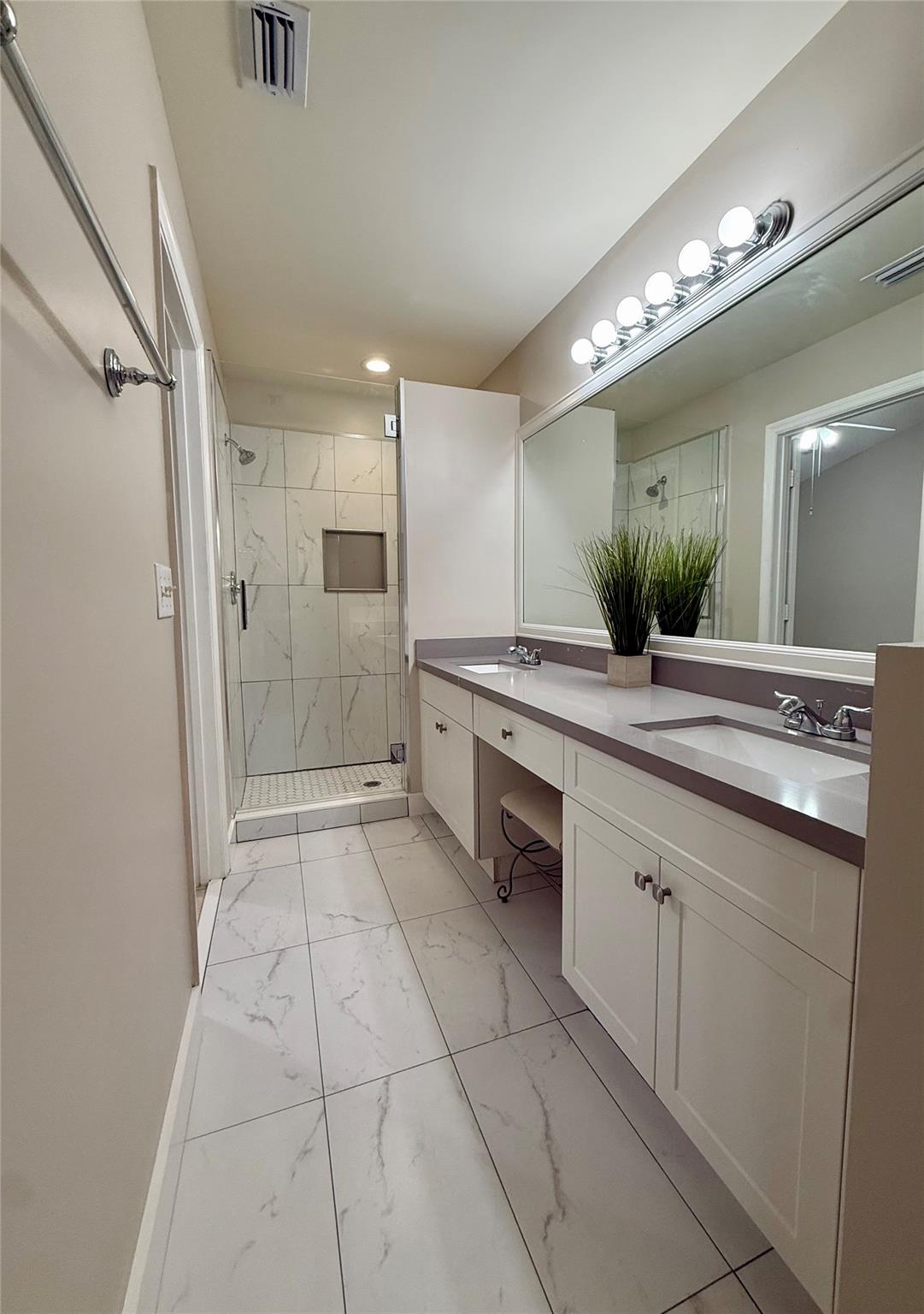 PELICAN POINTE - Residential Lease