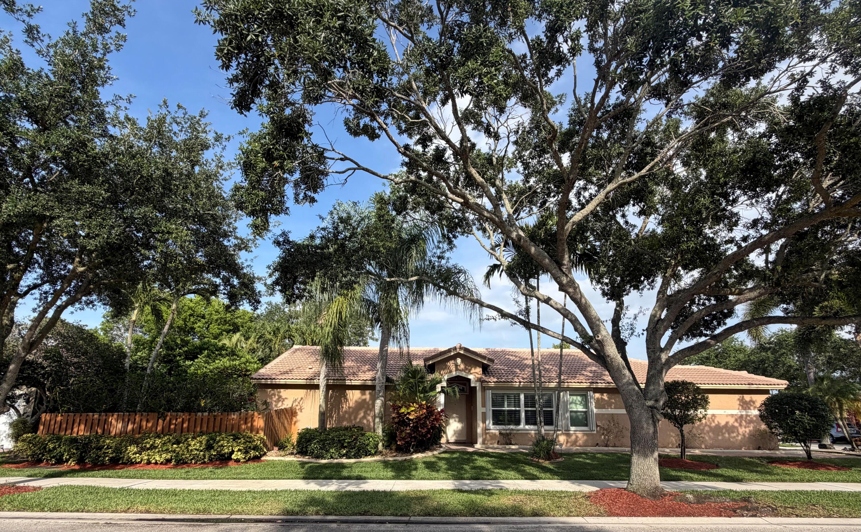 SAPPHIRE SHORES-SAPPHIRE SOUND - Residential