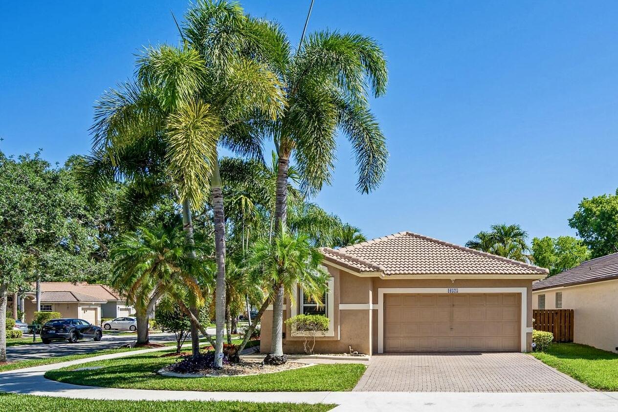 SAPPHIRE SHORES-SAPPHIRE SOUND - Residential