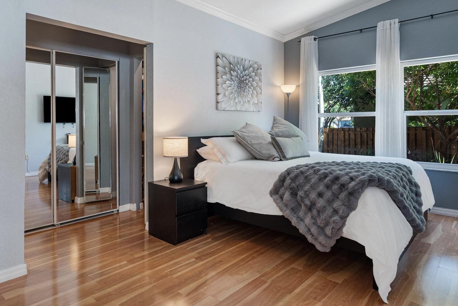 SAPPHIRE SHORES-SAPPHIRE SOUND - Residential
