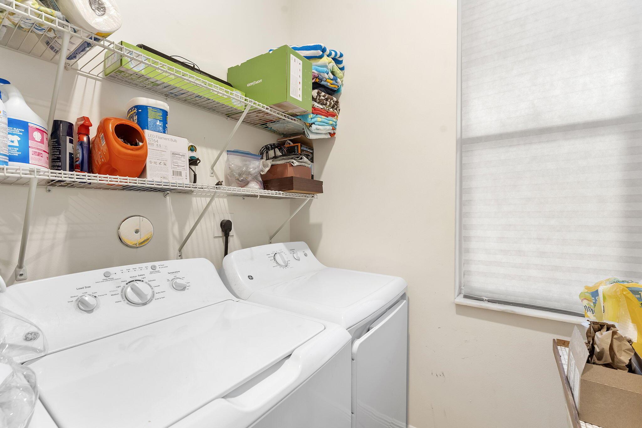 CRYSTAL LAKE 1ST SEC Vele - Residential