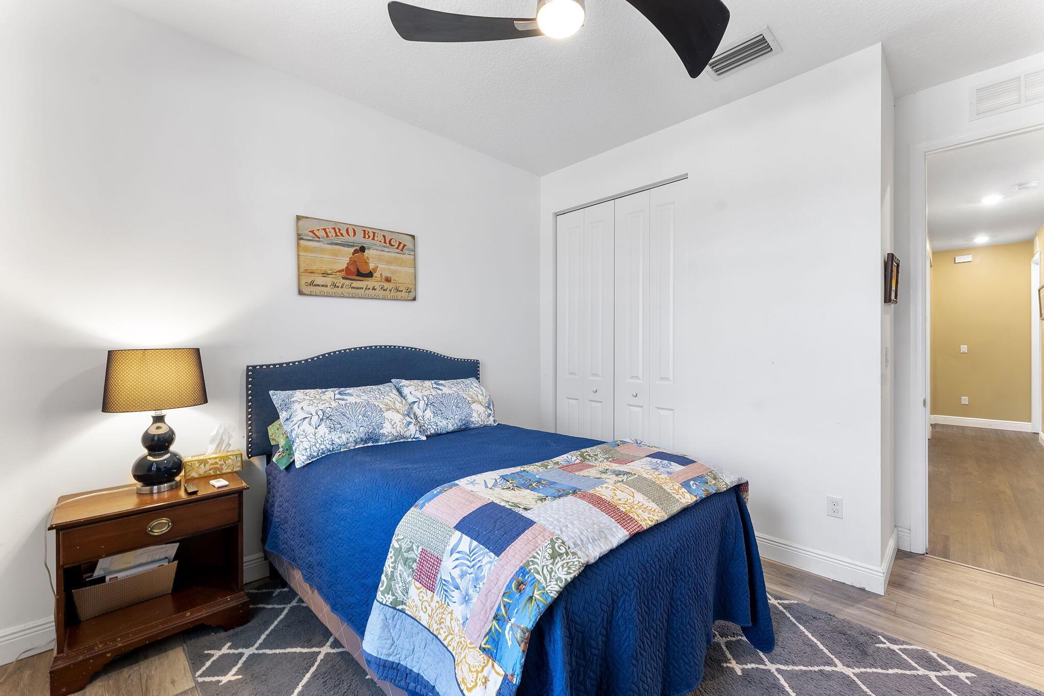 CRYSTAL LAKE 1ST SEC Vele - Residential