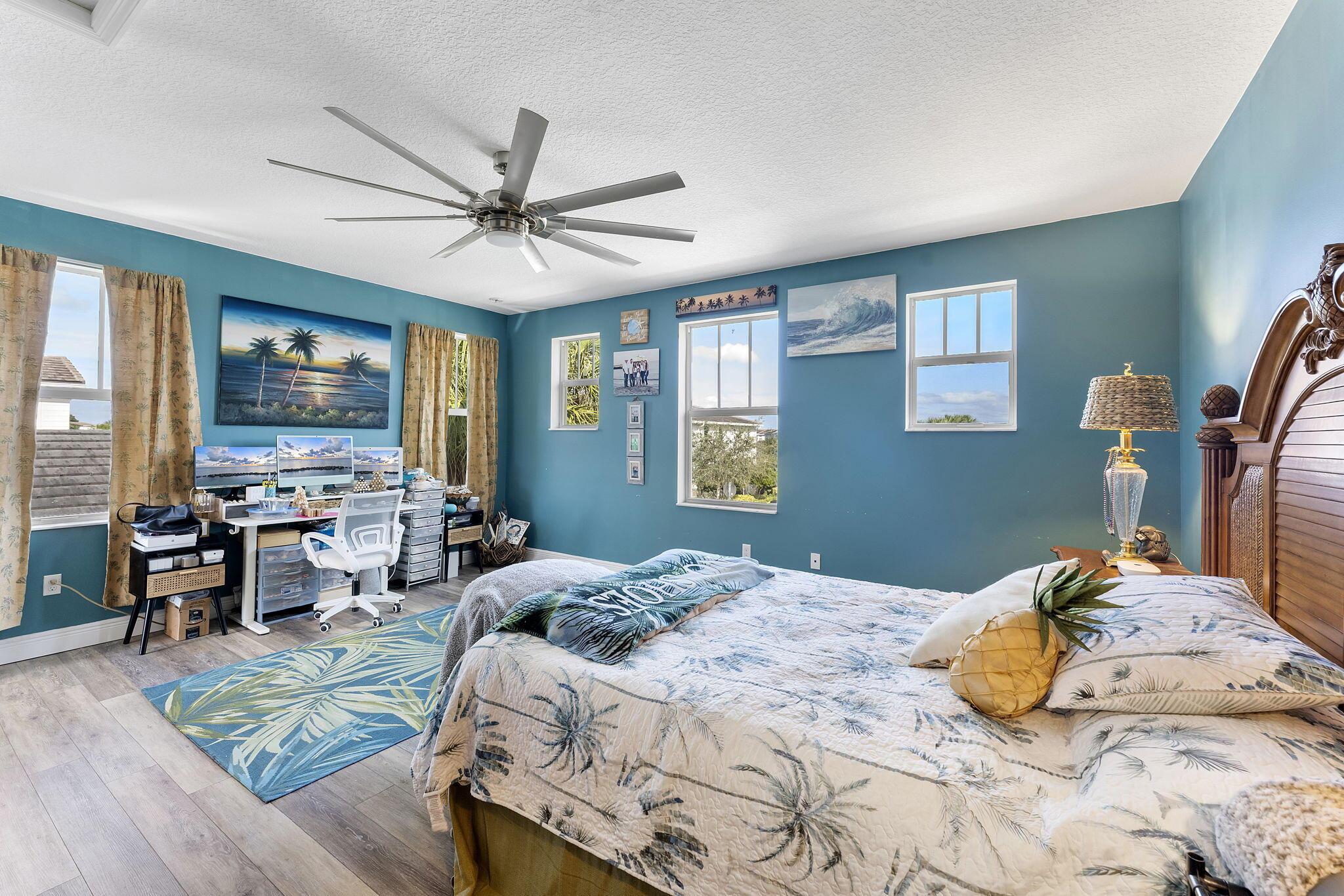 CRYSTAL LAKE 1ST SEC Vele - Residential