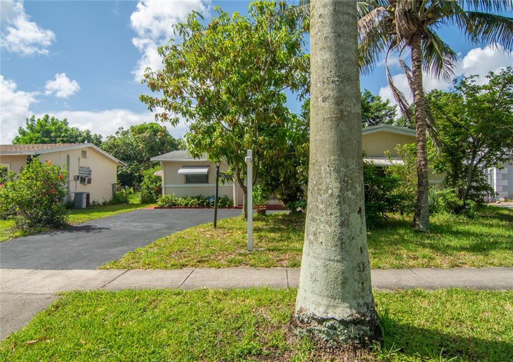 SUNRISE GOLF VILLAGE - Residential