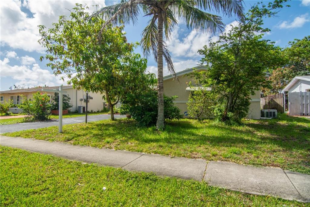 SUNRISE GOLF VILLAGE - Residential