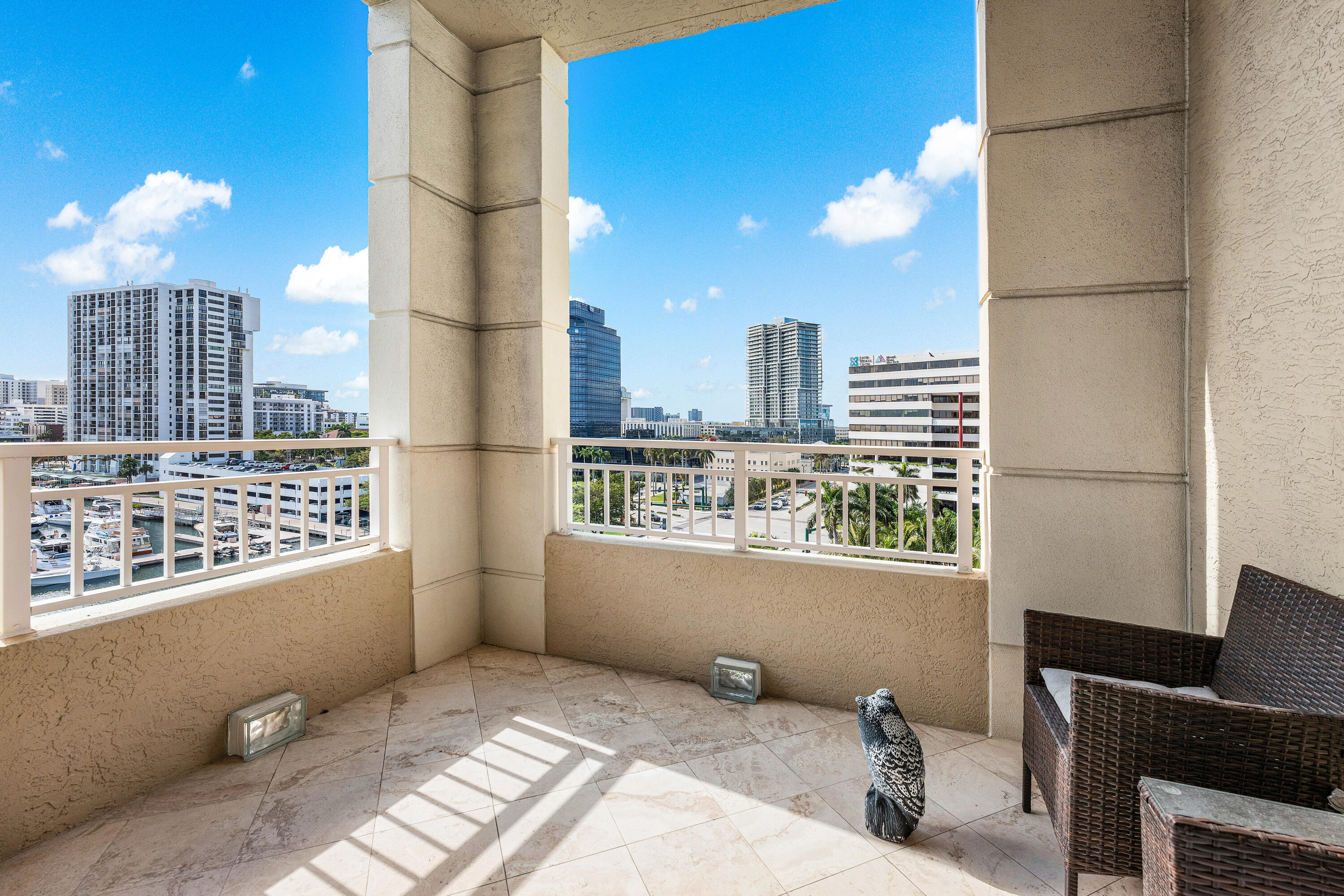 ONE WATERMARK PLACE OF THE PALM BEACHES - Residential