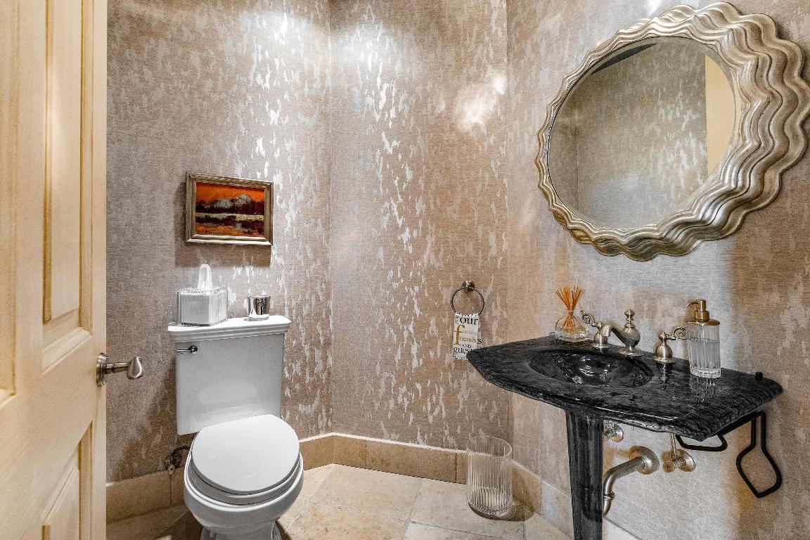 ONE WATERMARK PLACE OF THE PALM BEACHES - Residential