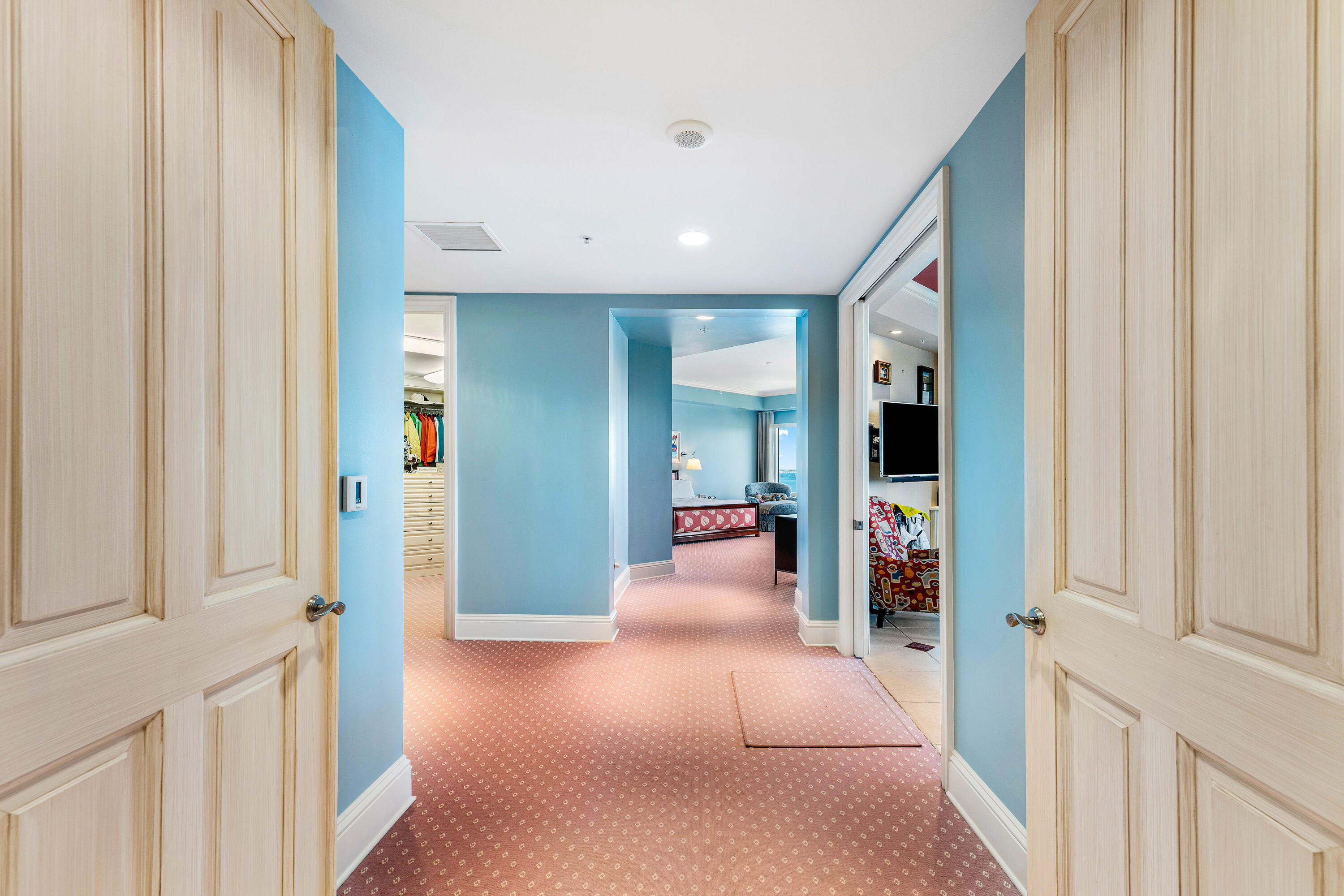 ONE WATERMARK PLACE OF THE PALM BEACHES - Residential