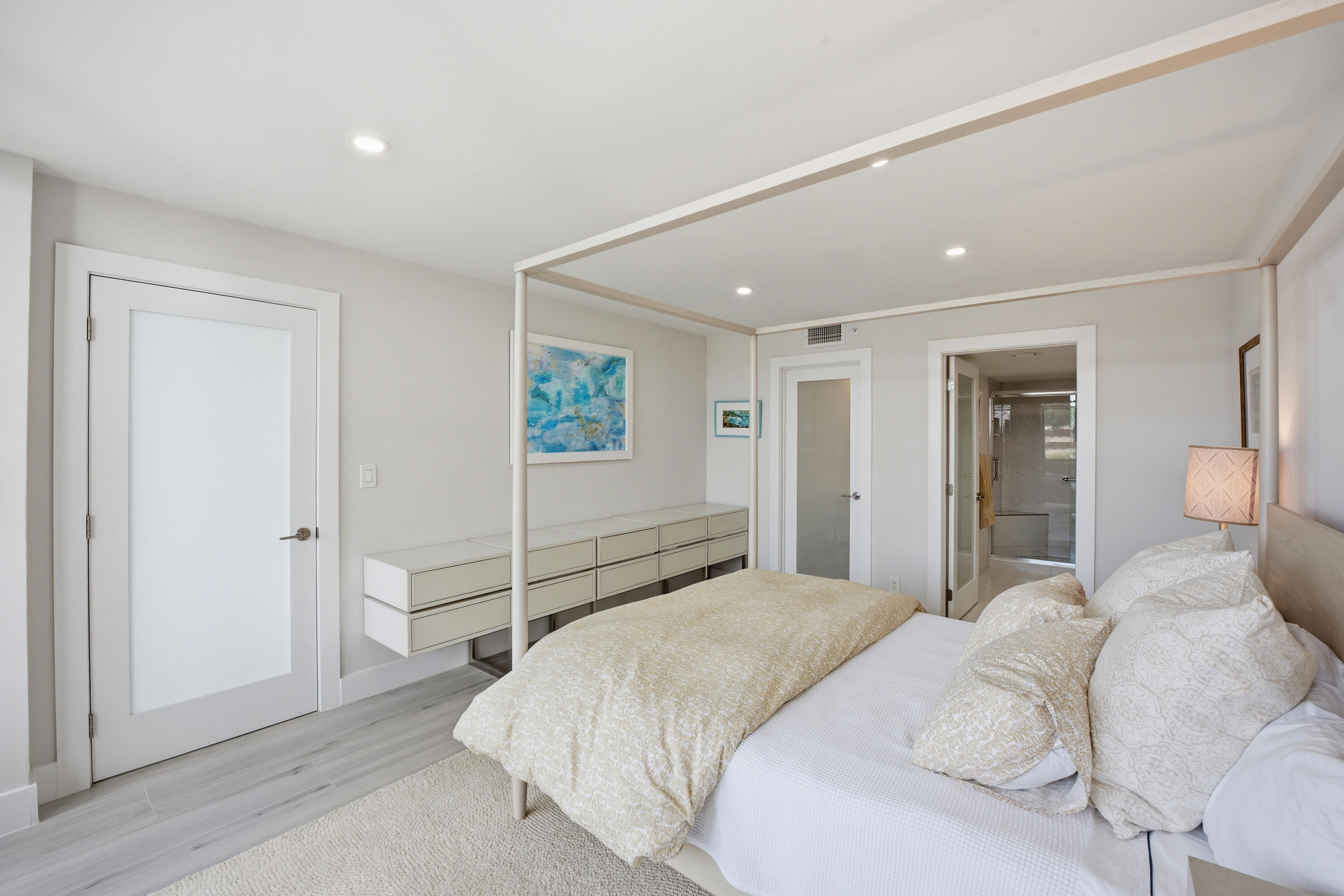 LAKEWOOD MIDRISE CONDO - Residential