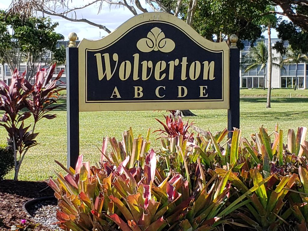 WOLVERTON AT CENTURY VILLAGE CONDO - Residential Lease
