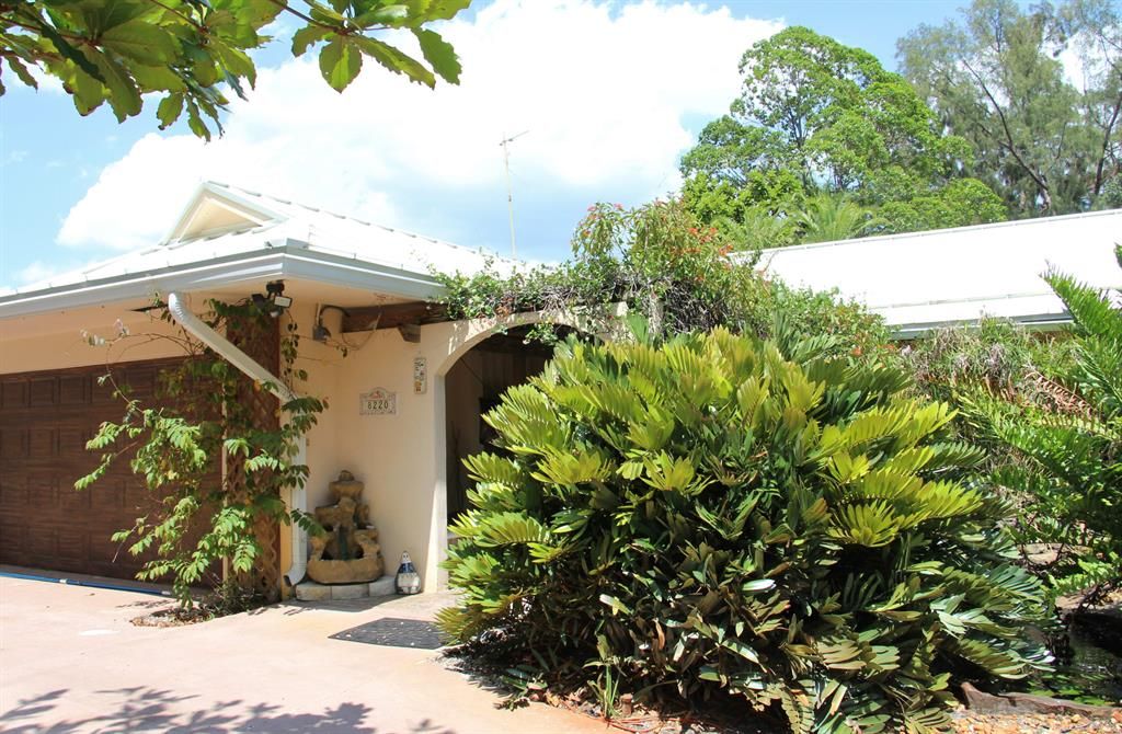 Photo of 8220 S Virginia Avenue, Palm Beach Gardens, FL 33418 (MLS # R10804429)