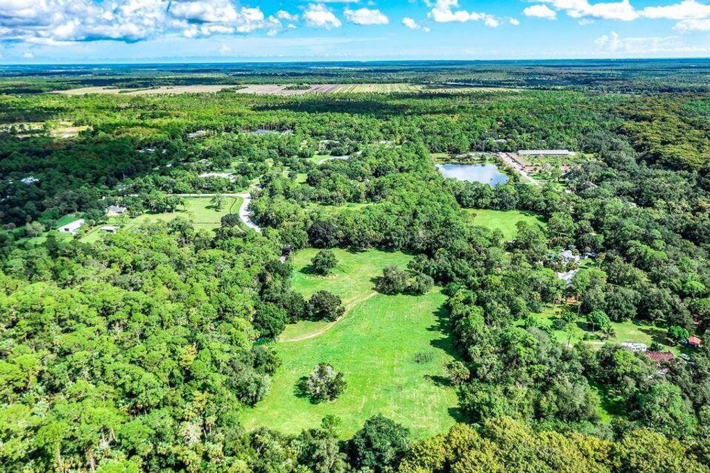 Photo of 17950 Taylor Road, Jupiter, FL 33478 (MLS # R11132499)