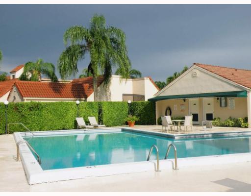 L AMBIANCE OF VIA VERDE - Residential