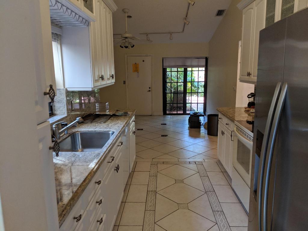 L AMBIANCE OF VIA VERDE - Residential