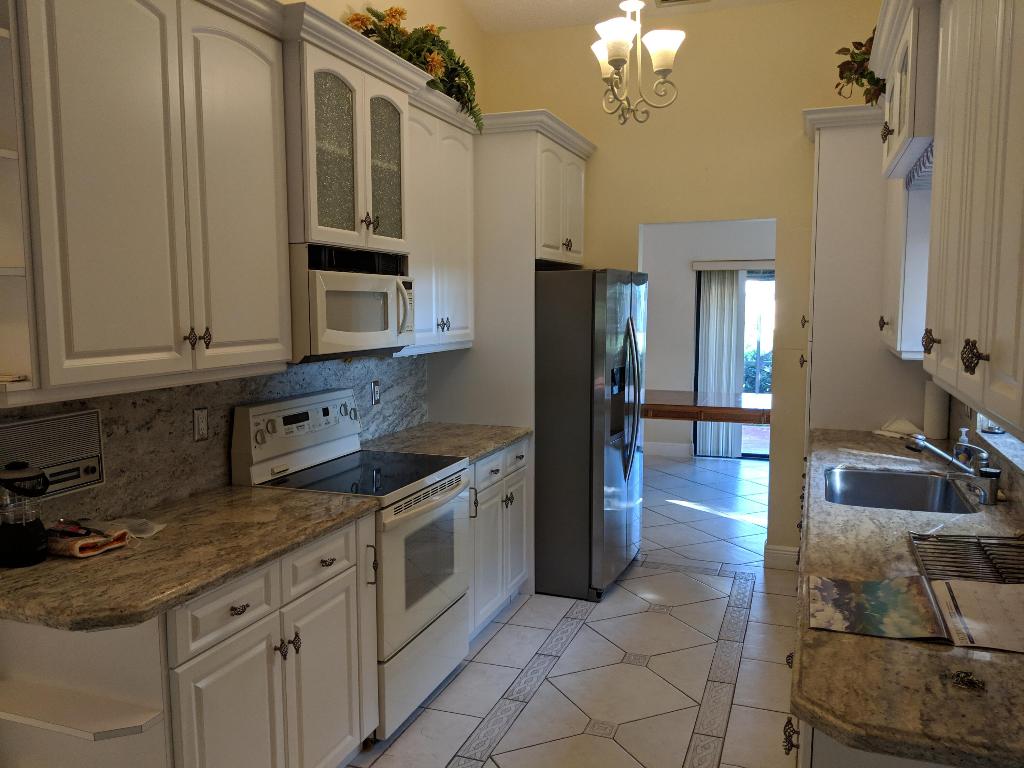 L AMBIANCE OF VIA VERDE - Residential