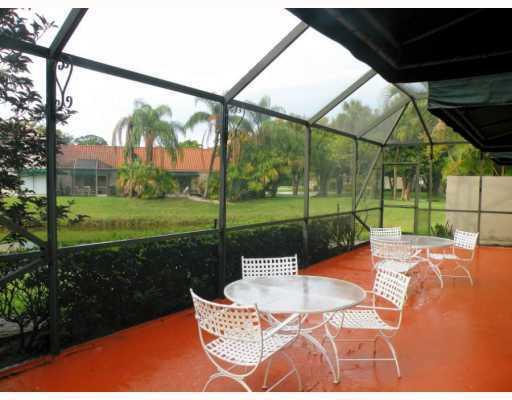 L AMBIANCE OF VIA VERDE - Residential