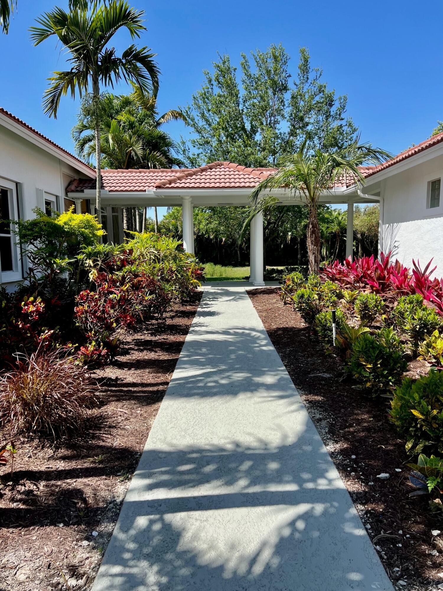 PADDOCK PARK 2 OF WELLINGTON - Residential