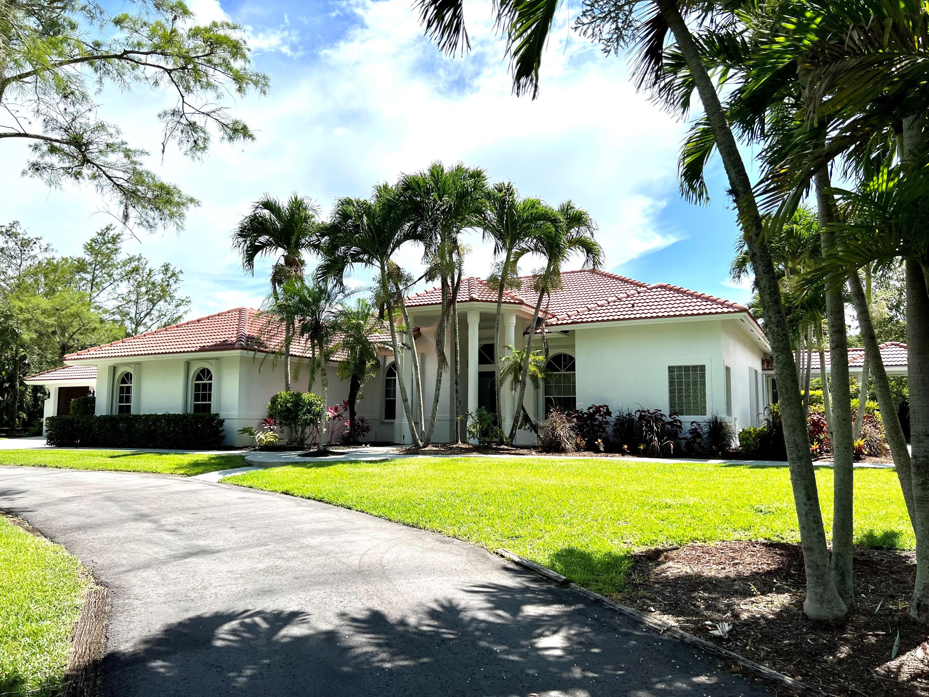 PADDOCK PARK 2 OF WELLINGTON - Residential